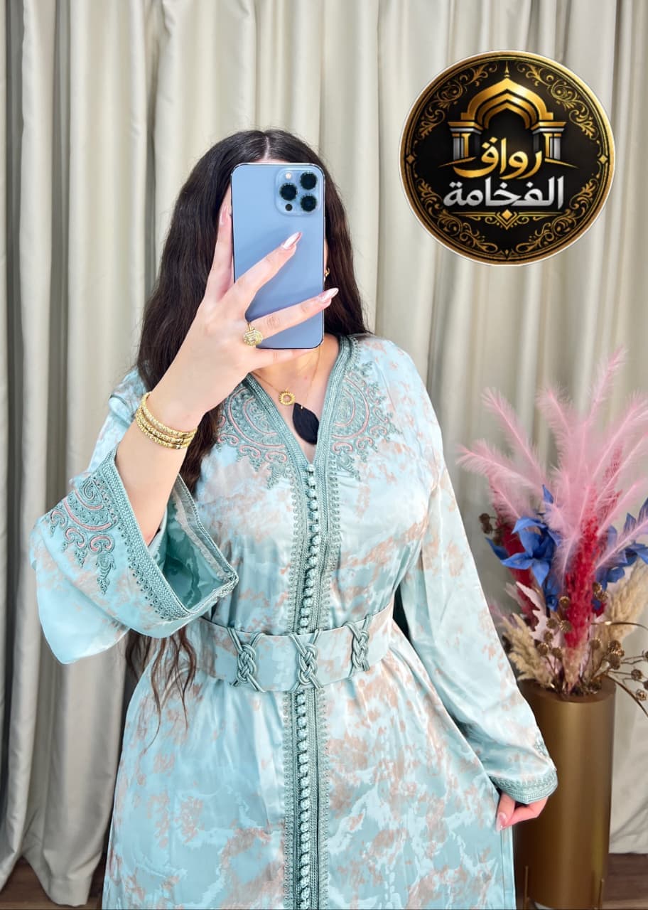 Vêtements femmes — ✨💫  قفطان مغربي  أنيق للمناسبات والأفراح