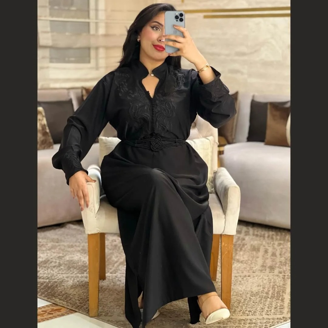 Vêtements femmes — القفطان  بطراز رباطي دقيق