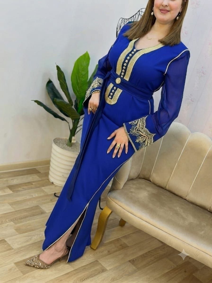 Vêtements femmes — قفطان زفيرة بطرز الرباطي 🌹✨