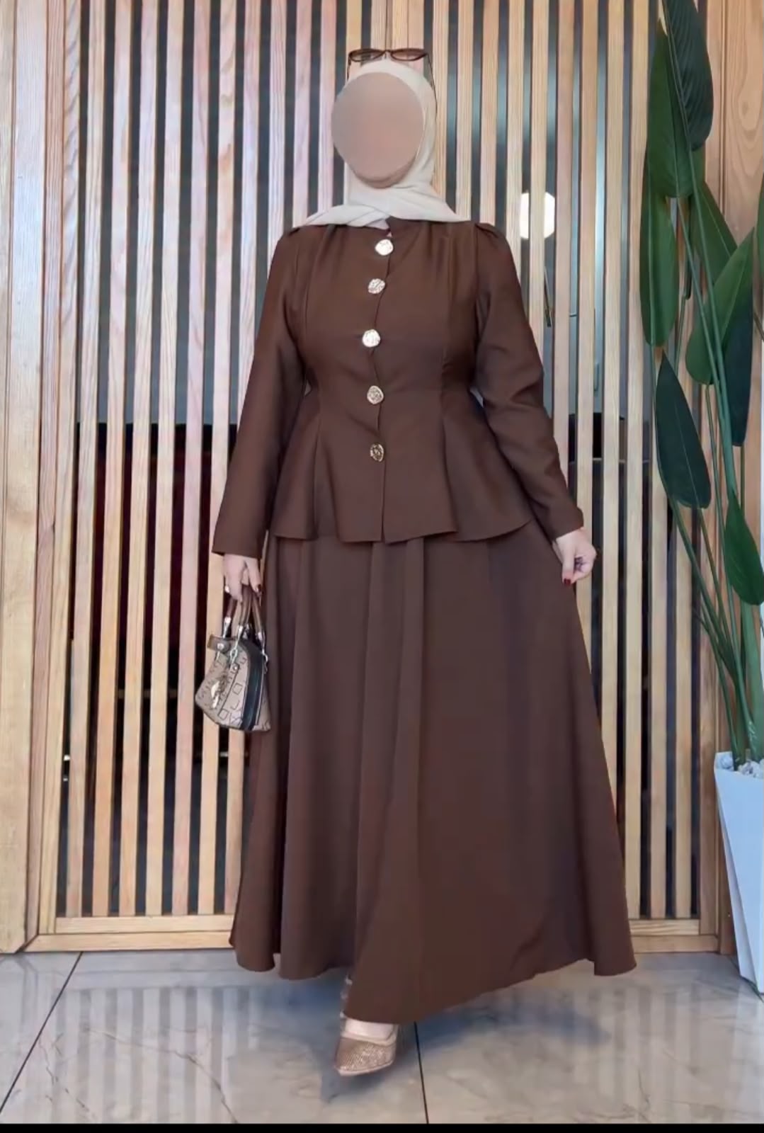 Vêtements femmes — الإبتكار والتميز والإبداع عنواننا